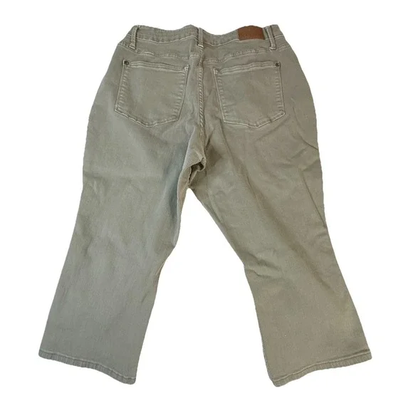 Judy Blue Garment Dyed Wide Leg Cropped Jeans Olive Green Size 0/24 - Picture 9 of 11